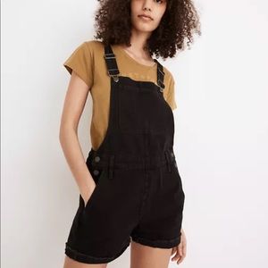 Madewell shorts overalls, black denim, super cute with a crop top!